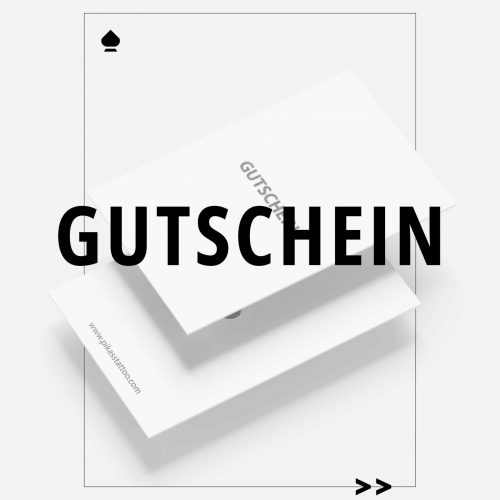 PIKASS Tattoo-Gutschein als Print – neues Design mit Kartenmotiv, Versand per Post.